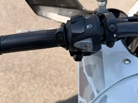 2021 Honda CB 400X, белый, 699000 рублей - вид 4