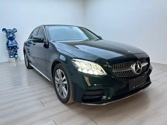 2021 Mercedes-Benz C-Класс 200 L IV (W205) Рестайлинг, чёрный - вид 1