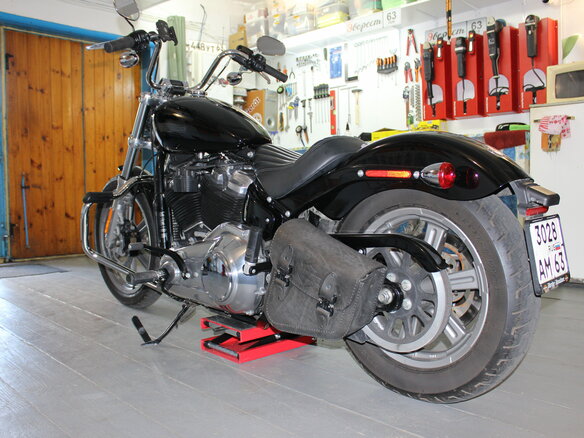 2022 Harley-Davidson Softail Standard, чёрный, 1250000 рублей - вид 4