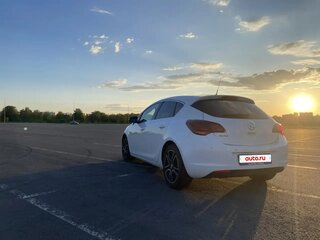 2011 Opel Astra J, белый, 730000 рублей, вид 3
