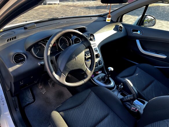 2010 Peugeot 308 I, белый, 510000 рублей - вид 4