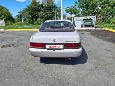1992 Toyota Crown Majesta I (S140), белый, 280000 рублей, вид 2