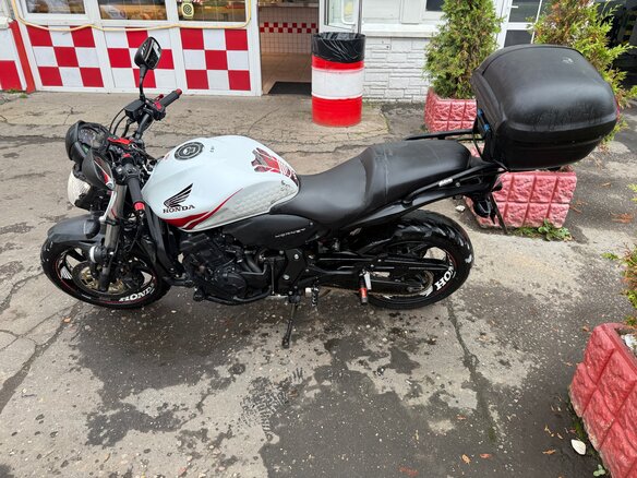 2010 Honda CB 600F Hornet, белый, 450000 рублей - вид 4