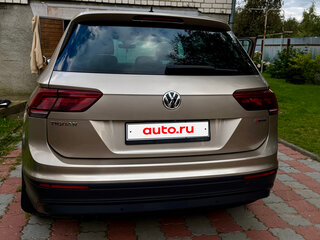 2018 Volkswagen Tiguan II, бежевый, 2150000 рублей, вид 4