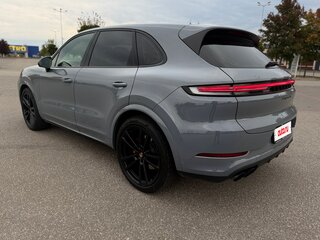 2024 Porsche Cayenne S III Рестайлинг, серый, 15000000 рублей, вид 5