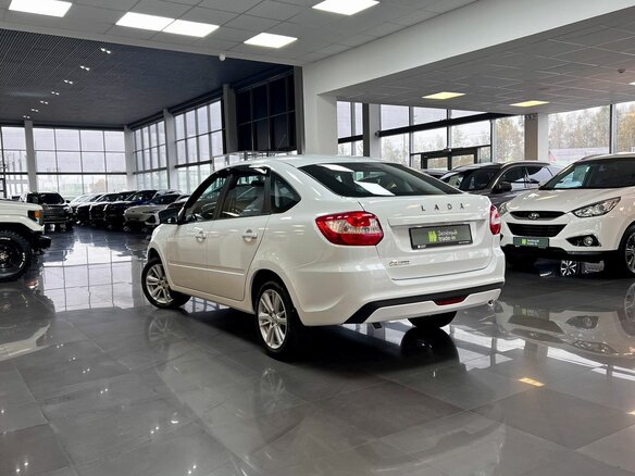 2023 Lada (ВАЗ) Granta I Рестайлинг, белый, 870000 рублей - вид 5