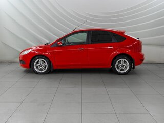 2010 Ford Focus II Рестайлинг, красный, 578000 рублей, вид 4