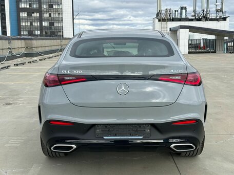 2026 Mercedes-Benz GLC Coupe 300 II (C254), серый, 10190000 рублей, вид 4
