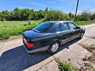 1997 Mercedes-Benz E-Класс 230 II (W210, S210), чёрный, 320000 рублей, вид 5