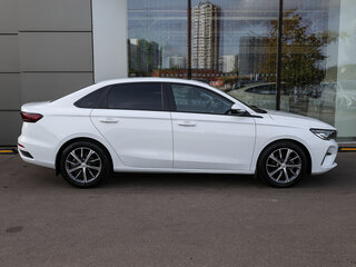 2024 Geely Emgrand II, белый, 1649000 рублей, вид 4