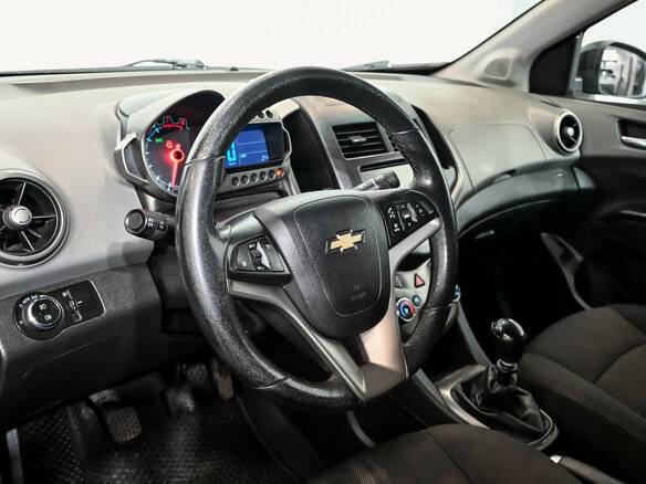 2013 Chevrolet Aveo II, чёрный, 585000 рублей - вид 13