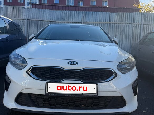 2021 Kia Ceed III, белый, 1600000 рублей - вид 1