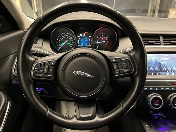 2018 Jaguar E-Pace I, белый, 2200000 рублей - вид 19