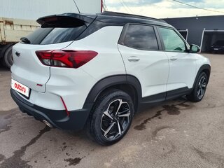 2021 Chevrolet TrailBlazer III, белый, 2200000 рублей, вид 4