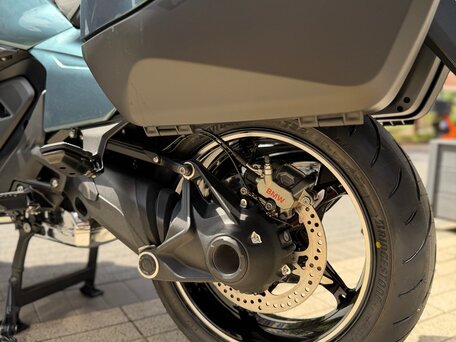 2025 BMW R 1300 RT, зелёный, 3100000 рублей, вид 4