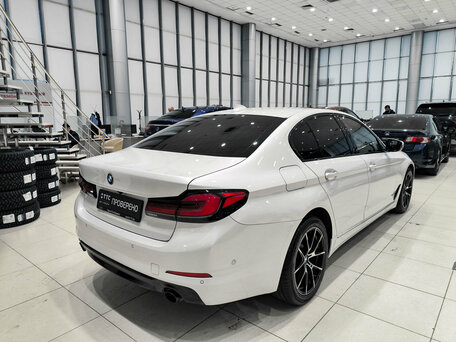 2018 BMW 5 серии 520d VII (G30/G31/G38), белый, 2330000 рублей, вид 5