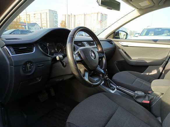 2014 Skoda Octavia III (A7), коричневый, 915000 рублей - вид 15