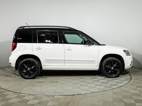 2014 Skoda Yeti I Рестайлинг, белый, 1149777 рублей, вид 4