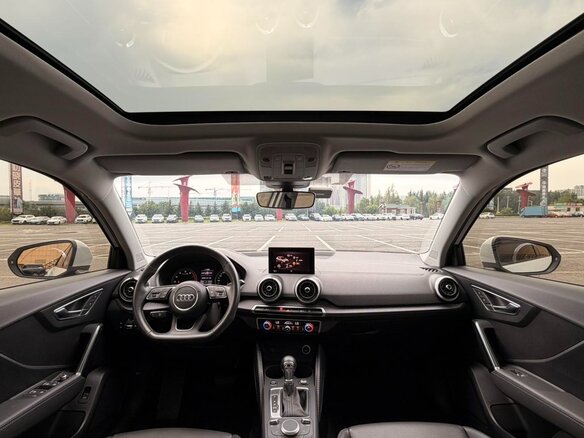 2022 Audi Q2 L 35 TFSI I Рестайлинг, белый, 1590000 рублей - вид 12
