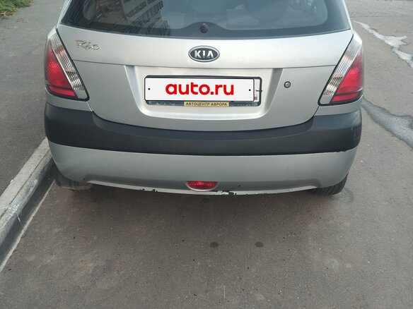 2009 Kia Rio II, серебристый, 325000 рублей - вид 2
