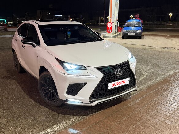 2017 Lexus NX 300 I Рестайлинг, белый, 3999999 рублей