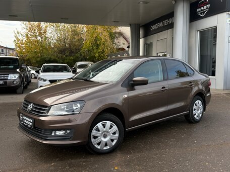 2016 Volkswagen Polo V Рестайлинг, коричневый, вид 2