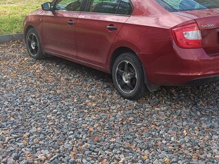 2014 Skoda Rapid I, красный, 550000 рублей, вид 3