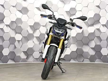 2021 BMW G 310 R, белый, 475000 рублей, вид 5