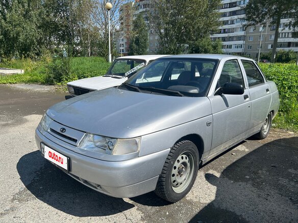 2004 Lada (ВАЗ) 2110, серебристый, 147000 рублей - вид 2
