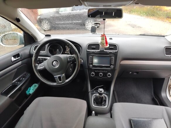 2010 Volkswagen Golf VI, серый, 750000 рублей - вид 15