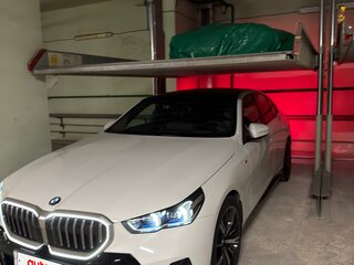2023 BMW 5 серии 530i xDrive VIII (G60/G61/G68), белый, 7000000 рублей, вид 1