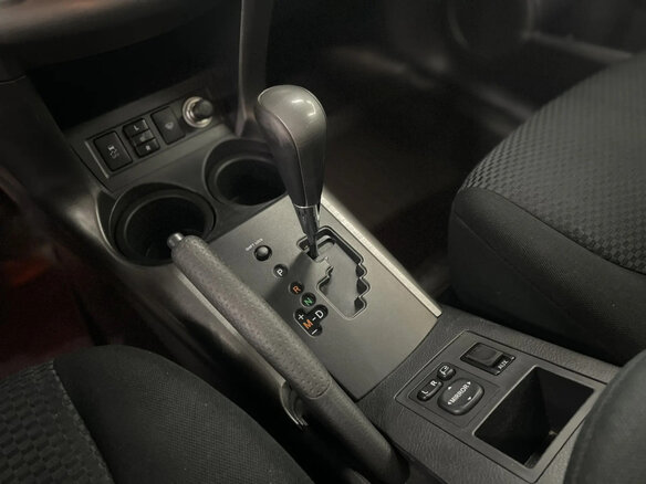 2010 Toyota RAV4 III (XA30), серебристый - вид 16