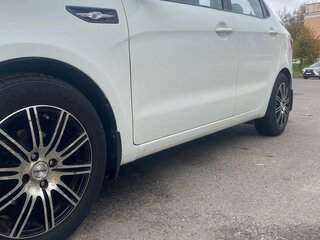 2014 Kia Rio 4-speed III, белый, 900000 рублей, вид 5