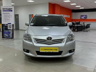 2012 Toyota Verso I, серебристый, 1650000 рублей, вид 2