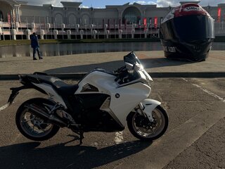 2013 Honda VFR 1200, белый, 900000 рублей, вид 4