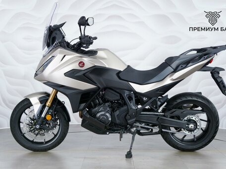 2026 Honda NT1100, серебристый, 2199000 рублей, вид 2