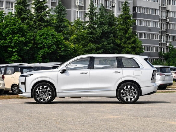 2026 Wuling Starlight L, серебристый, 3900206 рублей - вид 2