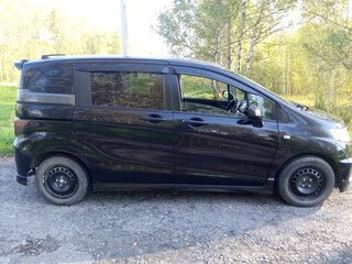 2010 Honda Freed Spike I Рестайлинг, чёрный, 1150000 рублей, вид 4