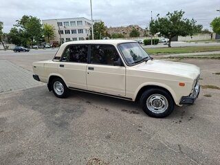 1988 Lada (ВАЗ) 2107, белый, 105000 рублей, вид 2