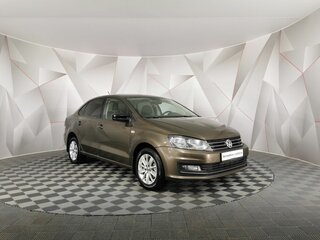 2020 Volkswagen Polo V Рестайлинг, коричневый, 1045000 рублей, вид 3