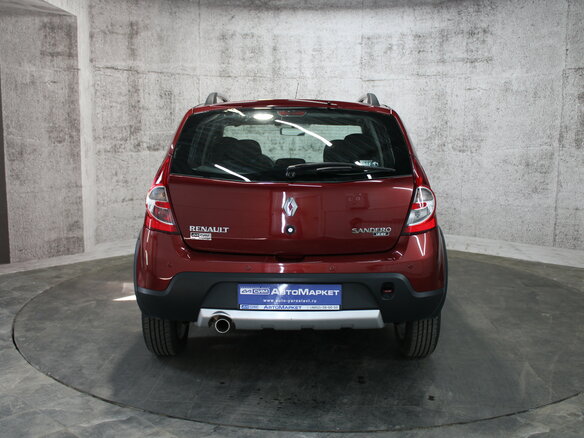 2012 Renault Sandero Stepway I, красный, 756000 рублей - вид 6