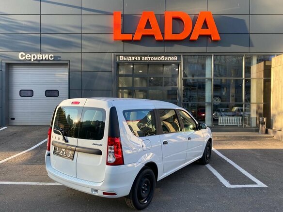 2026 Lada (ВАЗ) Largus I Рестайлинг, белый, 1637000 рублей - вид 2