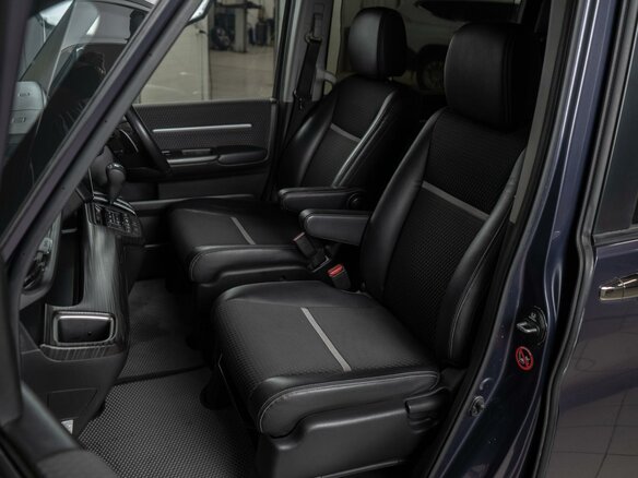 2016 Honda Stepwgn V, фиолетовый, 1699000 рублей - вид 9