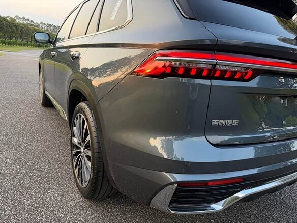 2026 Geely Monjaro I Рестайлинг, серый, 3410000 рублей - вид 9
