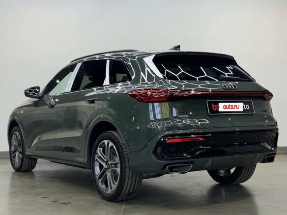 2026 Audi Q5 L III (GU), зелёный, 6100000 рублей - вид 6