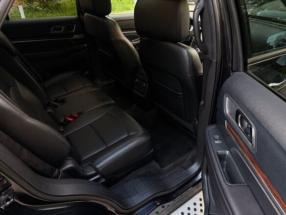 2016 Ford Explorer V Рестайлинг, чёрный, 2350000 рублей - вид 16