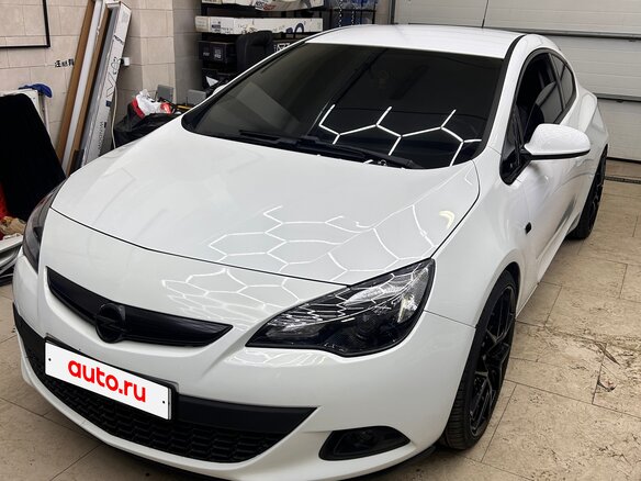2013 Opel Astra GTC J Рестайлинг, белый - вид 19
