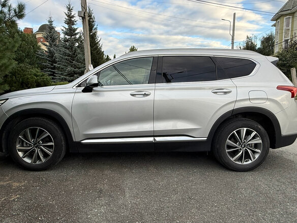 2018 Hyundai Santa Fe IV, серый, 2550000 рублей - вид 3