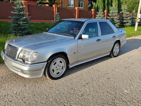 1994 Mercedes-Benz E-Класс 420 I (W124), серебристый, 4900000 рублей, вид 3