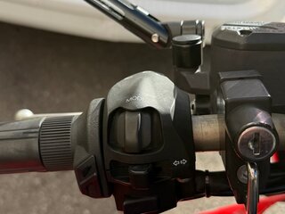 2012 Aprilia SL 750 Shiver, красный, 470000 рублей, вид 4